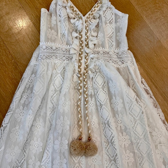 BOHO WHITE LACE DRESS WITH TASSLES! - Picture 8 of 10